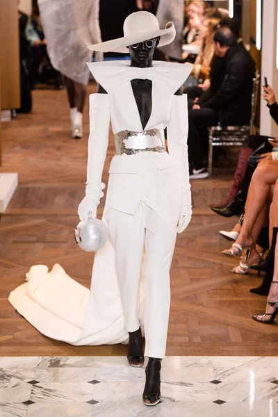 Look 2